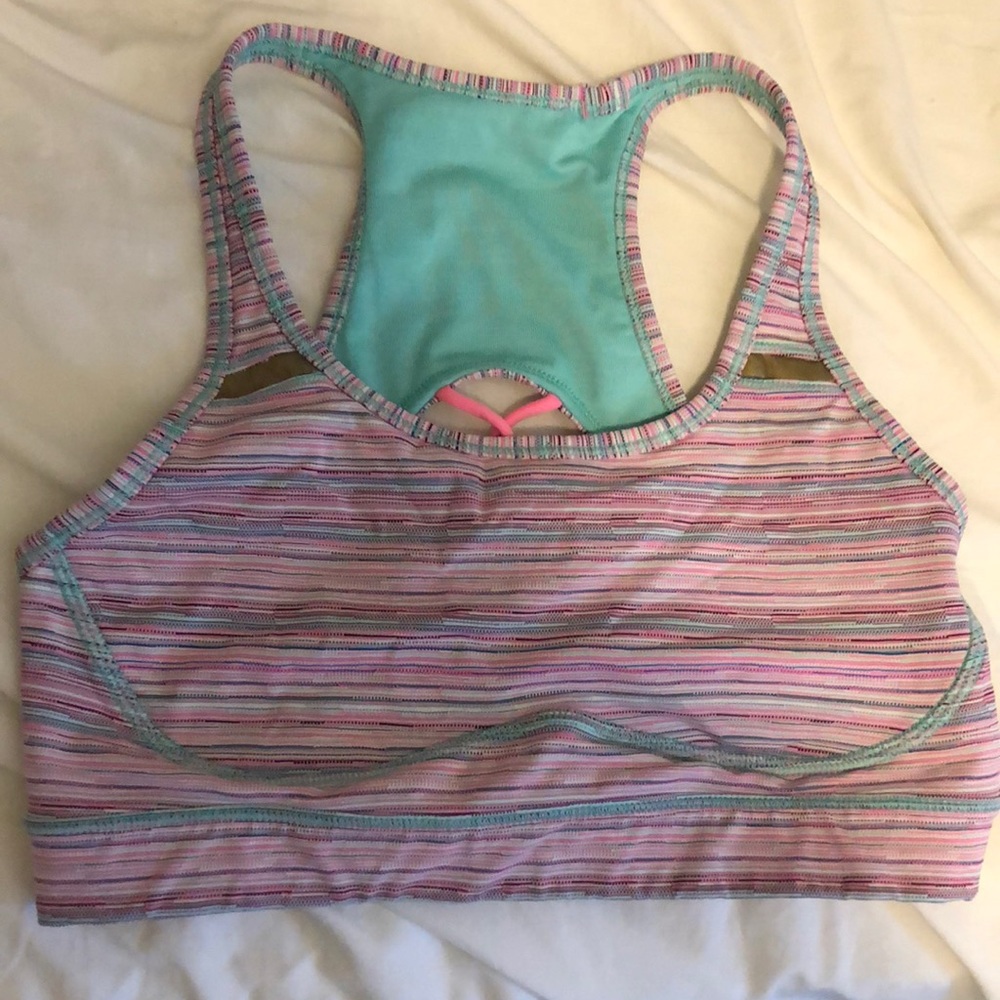 Lululemon sports bra size 6